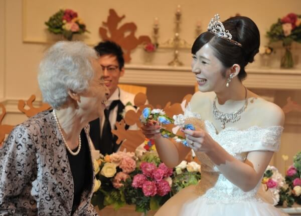 おじいちゃんとおばあちゃんにも！感謝の気持ちを・・♪