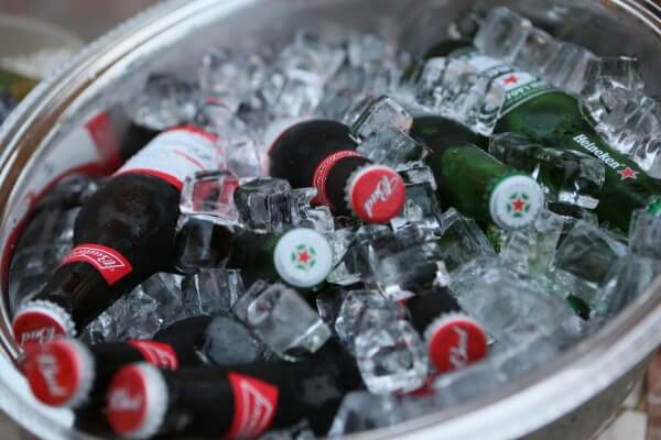 新潟市　結婚式場　ピアザララルーチェ　ガーデン　ドリンク　オリジナル　演出