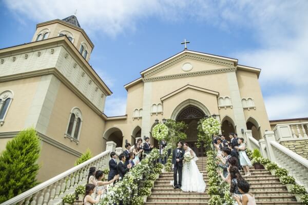 ピアザララルーチェ　結婚式　大階段