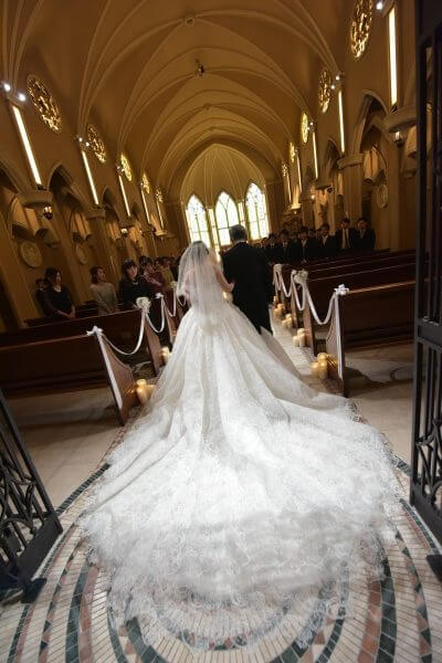 チャペル式　後ろ姿