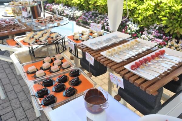 スイーツ　デザート　ガーデン　ビュッフェ