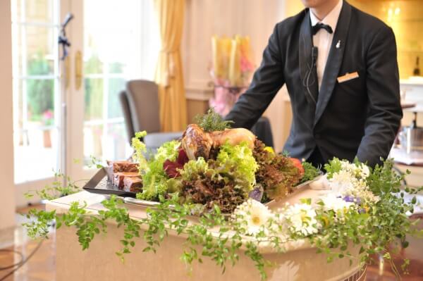 ミートカット　入刀　ピアザララルーチェ