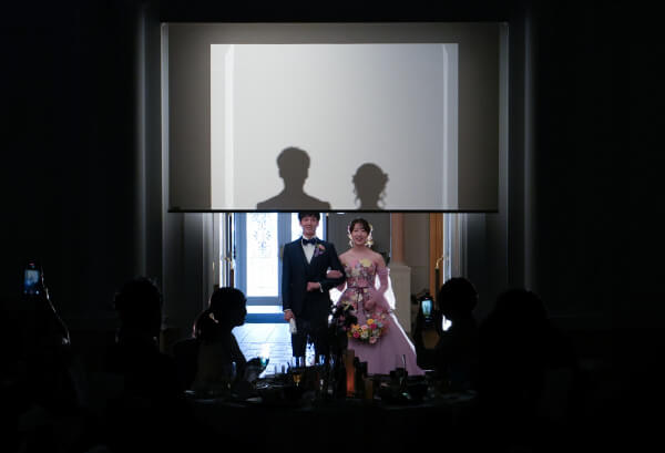 シルエット入場